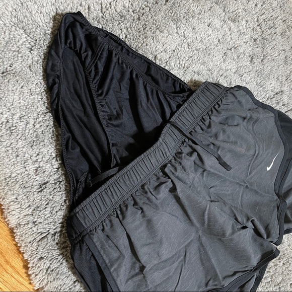 Nike shorts - Picture 3 of 6